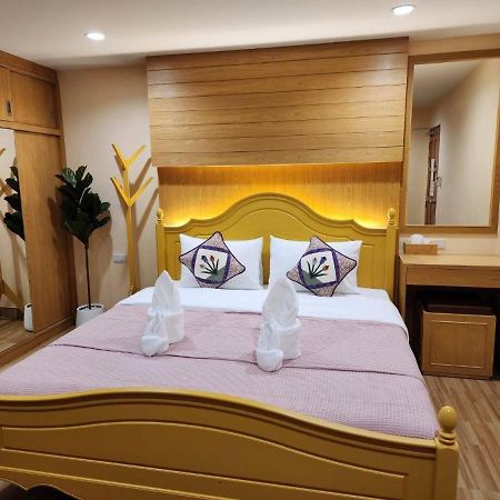 Alaita Hostel Patong Kültér fotó