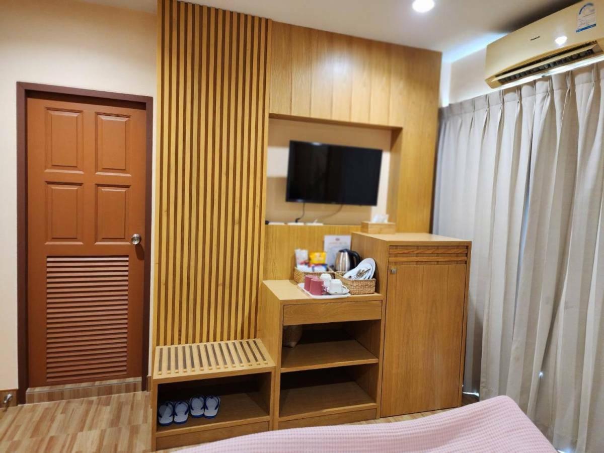 Alaita Hostel Patong Kültér fotó