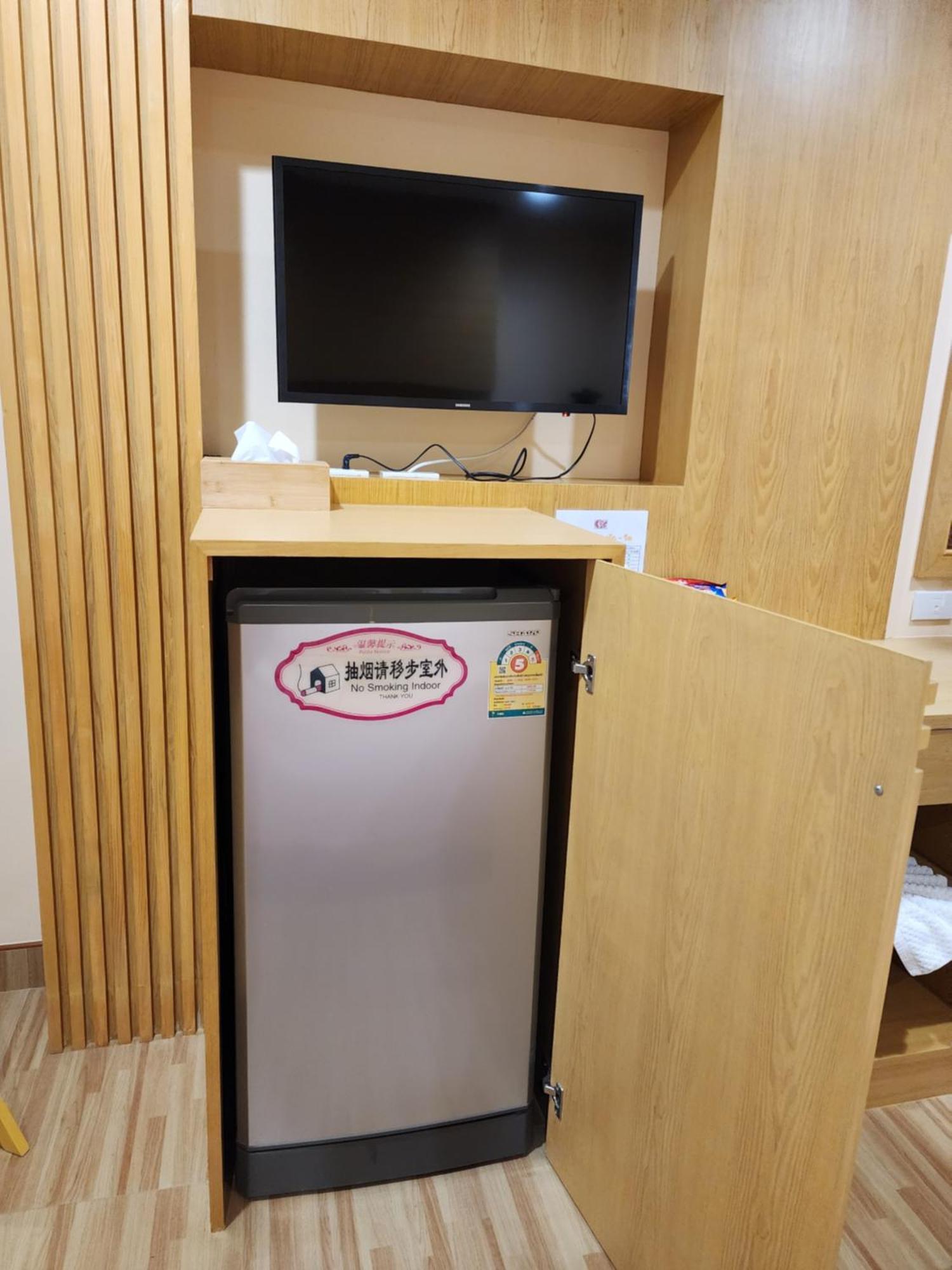Alaita Hostel Patong Kültér fotó