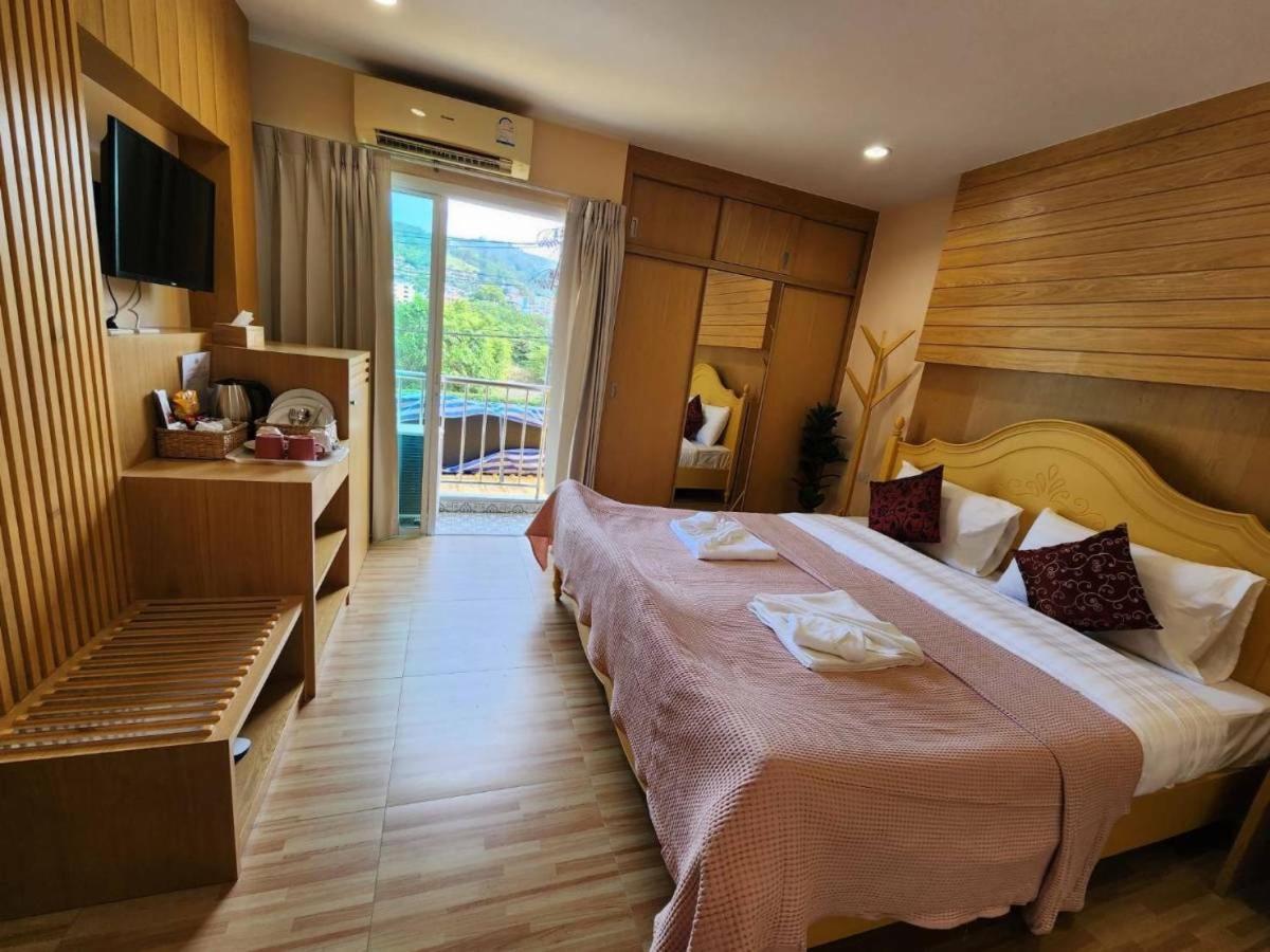 Alaita Hostel Patong Kültér fotó